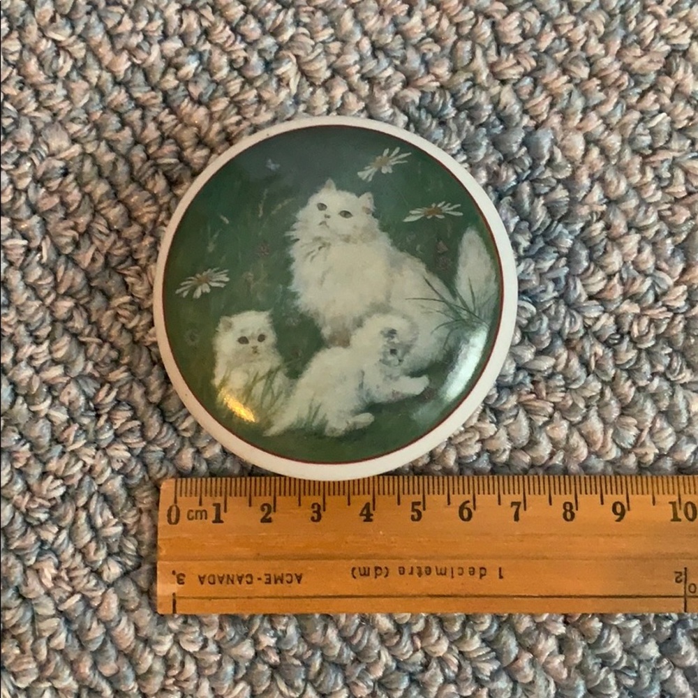 Ceramic trinket dish with cat artwork